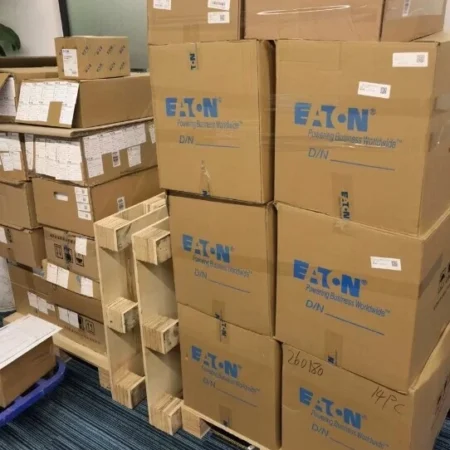 New Eaton FD3200BP10 FD3200BP10 Circuit Breaker DHL Expedited Shipping