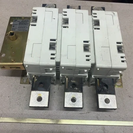 USED ABB 600V. 1200AMP DISCONNECT SWITCH OETL-NF1200