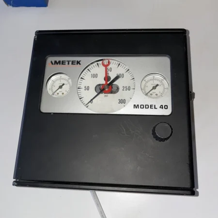 Ametek MODEL 40 Pneumatic Controller 0-300 PSI 11KB1301-3210ADAIBL