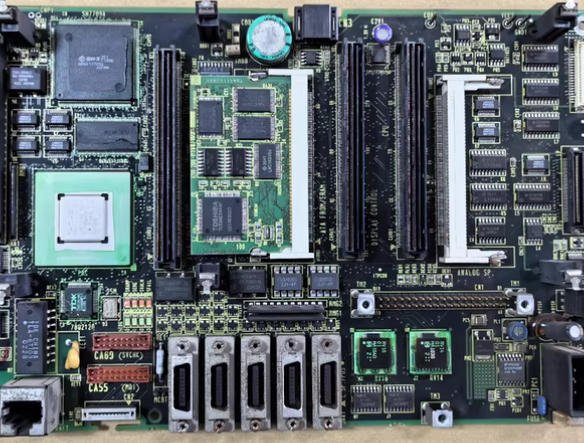 FANUC Circuit Board A20B-8100-0661 2 A20B 8100 0661