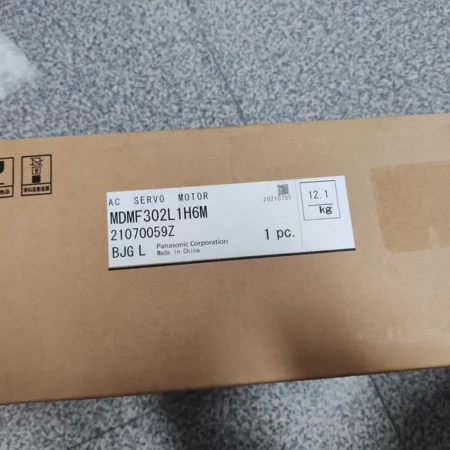 Panasonic MDMF302L1H6M Servo Motor