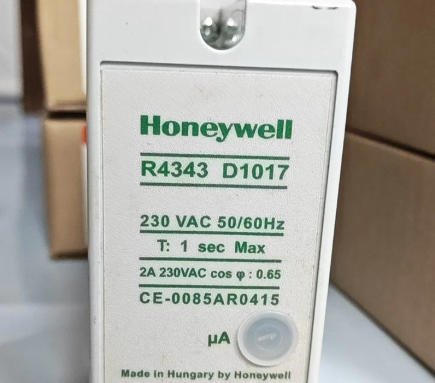 Honeywell R4343D1017 Flame Controller Relay