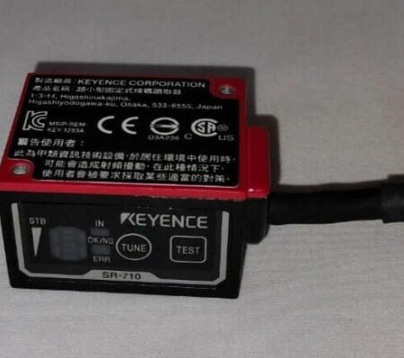 KEYENCE SR-710 SR710 Barcode Reader