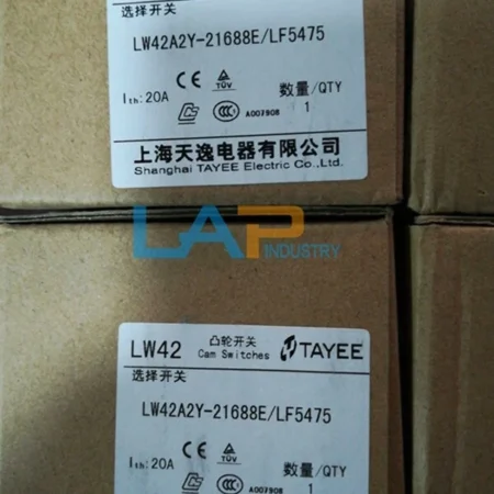 QTY:1 NEW FOR tayee LW42A2Y-21688ELF5475 Change-over switch