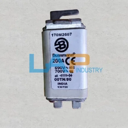 NEW For Fuse 170M2667 200A 690V Fast Acting Fuse