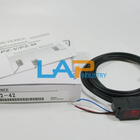 New PZ2-42 Photoelectric Sensor PZ242 12-24VDC