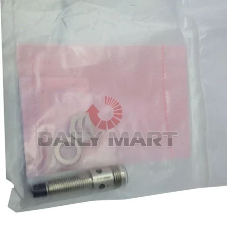 Brand New in Box Omron E2A-M08KN04-M1-B1 Proximity Sensor