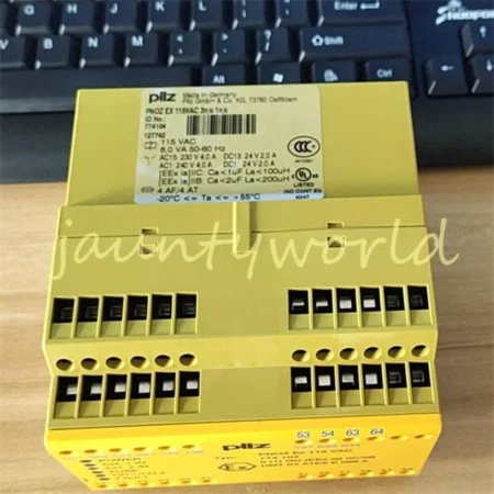 One PILZ Safety Relay PNOZ EX 115VAC 3NO 1NC 774104 new