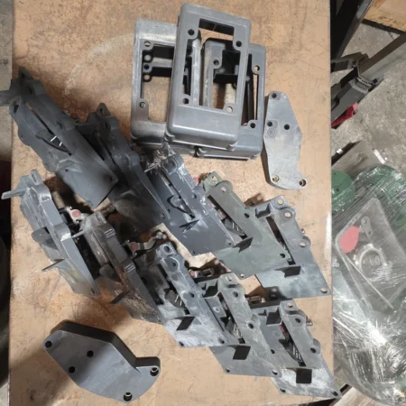 10 - MISC USED FISHER DVC6200 MOUNTING KITS 2052, 1051, 1061, 1052, V150