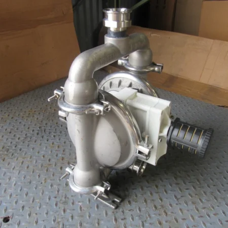 WILDEN PUMP 4 STAINLESS STEEL DOUBLE DIAPHRAGM PUMP 1-14" NICE USED TAKEOUT !!