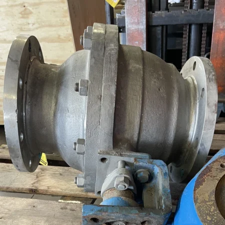 8 150 RF FP BALL VALVE VELAN 316 W GEAR OPERATOR USED