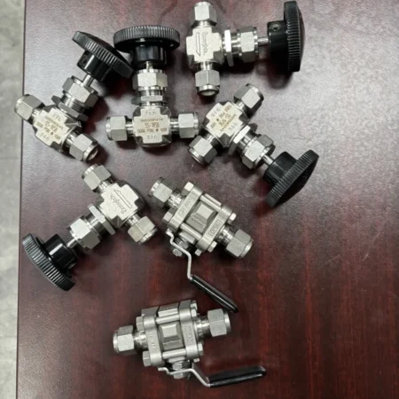 38 Swaglok Valves *New Never Used* 2 Ball Valves. 5 Needle Valves