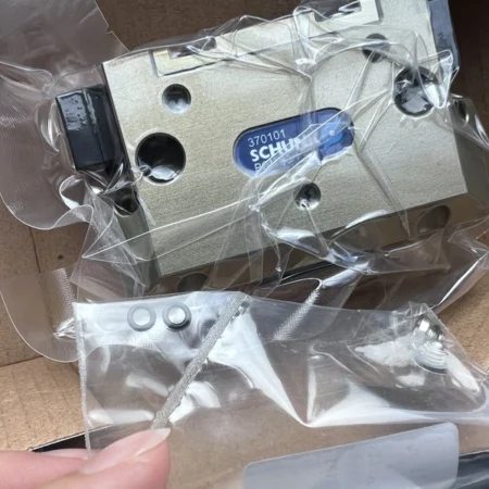 New SCHUNK PGN 80-1 PGN 801 0370101 370101 Cylinder Ship via DHL