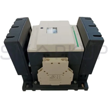 New In Box SCHNEIDER LC1-D150F7C TeSys D Contactor AC110V