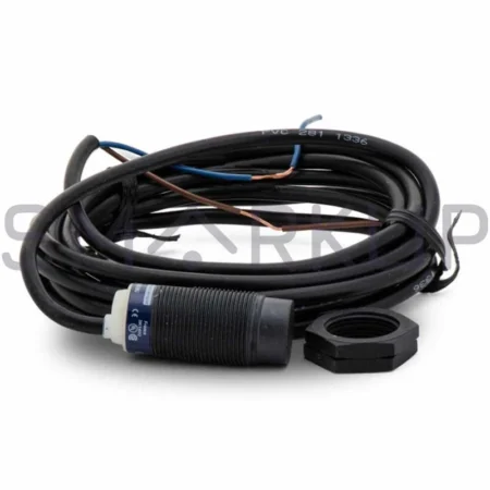 New In Box SCHNEIDER XS4P18MA230 Inductive Proximity Sensor 2.5mm