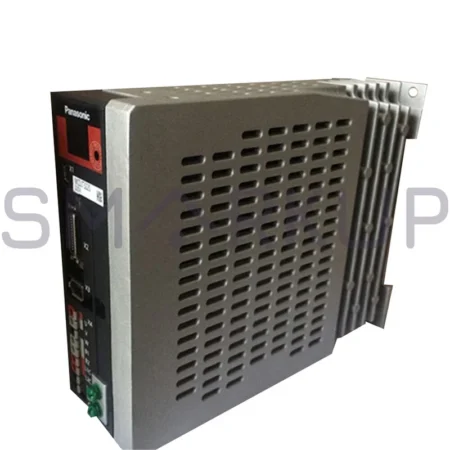 New In Box PANASONIC MCDJT3220 Servo Drive