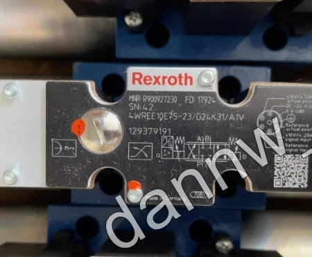 New in box Rexroth 4WREE10E75-2XG24K31A1V R900927230 proportional valve