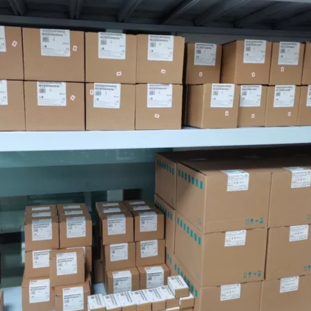 3SK1121-2AB40 NEW SIEMENS Safety relay Expedited Shipping 3SK1121-2AB40