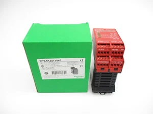 SCHNEIDER XPSAK351144P Preventa Safety Relay