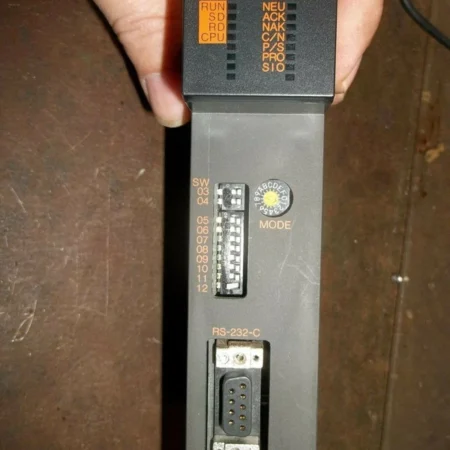 NEW NO BOX MITSUBISHI A1SJ71UC24-R2-S2 RS-232-C COMMUNICATION MODULE (WL92-2)