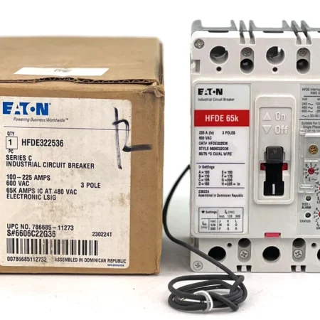 Eaton CC3200 200 Amp 3 Pole Circuit Breaker Type CC 240V 200A 3P — NEW READ