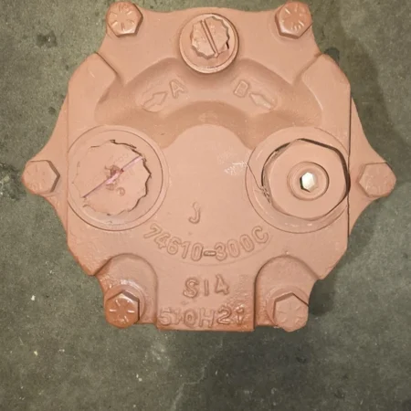 Eaton Hydrolic Motor. 74624-DAB. Used.