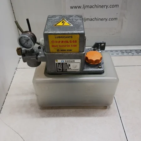 SHOWA LCB 4 8744E . Electric Lube LUBRICATOR Unit USED