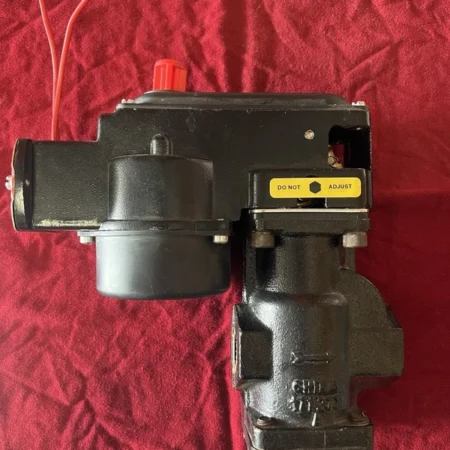 McDonnell & MILLER 101-A-24V-FEEDER 1/2 INCH. Was Used Only 5 Months.