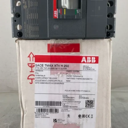 NEW ABB XT4HU3200AFJ000XXX TMAX CIRCUIT BREAKER 200 A 3P 480V-600V TMF 200-2000