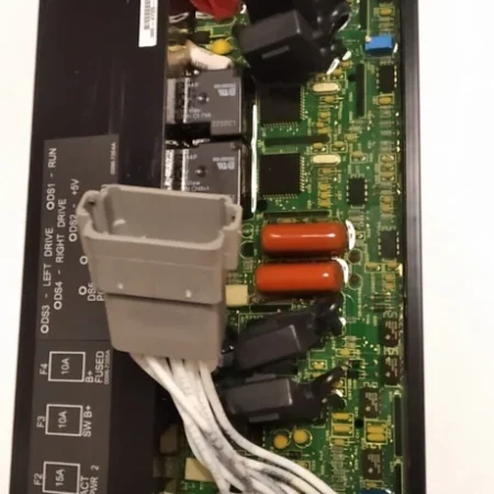 Cummins Onan Governor Controller part number 0300-4725 (NEW with small defect)