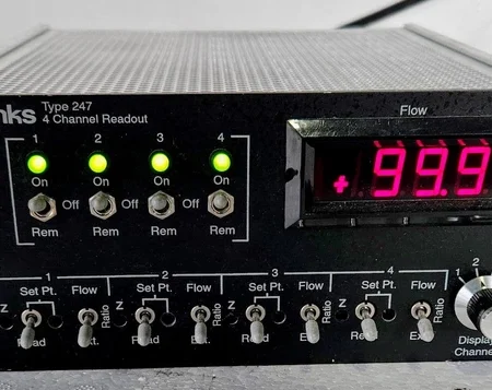 MKS 247D TYPE 4 CHANNEL FLOW METER POWER SUPPLY & READOUT CONTROLLER FREE SHIP
