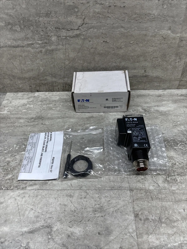 Photoelectric Sensor 10 Diffuse Reflective 12-240VDC 1351E-6504 Eaton 1 1351E-6504