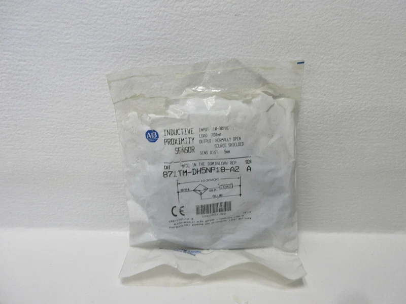 BRADLEY INDUCTIVE PROXIMITY SENSOR 871TMDH5NP18A2 871TM-DH5NP18-A2 1 871TM-DH5NP18-A2