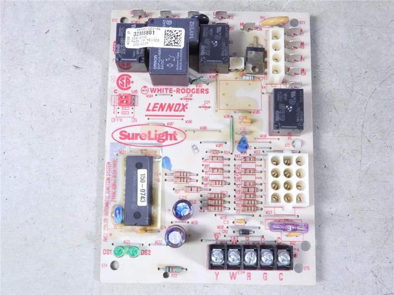 Rodgers LENNOX 32M8801 Integrated Control Circuit Board 50A65-121-06 1 50A65-121-06