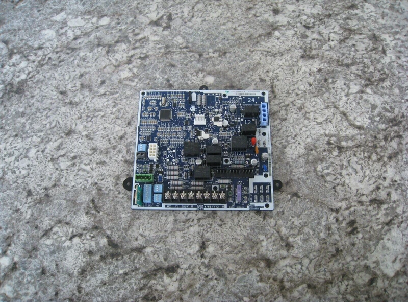 Carrier HK42FZ069 CEPL130988-40-R Furnace Control Circuit Board 1 CEPL130988-40-R