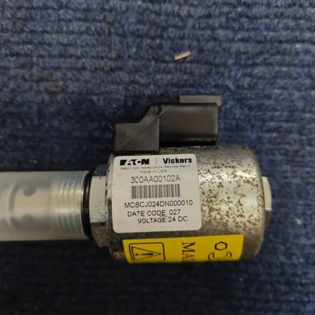 Vickers Hydraulic Solenoid Valve 3C0AA00102A Reliable Control