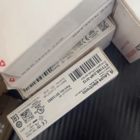 Leuze Photoelectric Sensor ET318B.3/4P-M12 for Precise Detection