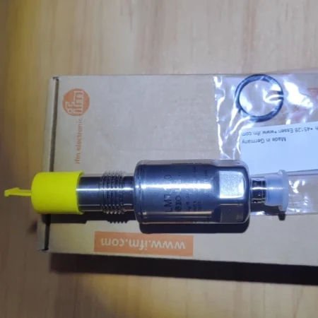 IFM LMT100 Level Sensor for Industrial Tank Monitoring