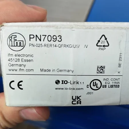 IFM PN7093 Pressure Sensor for Industrial Monitoring
