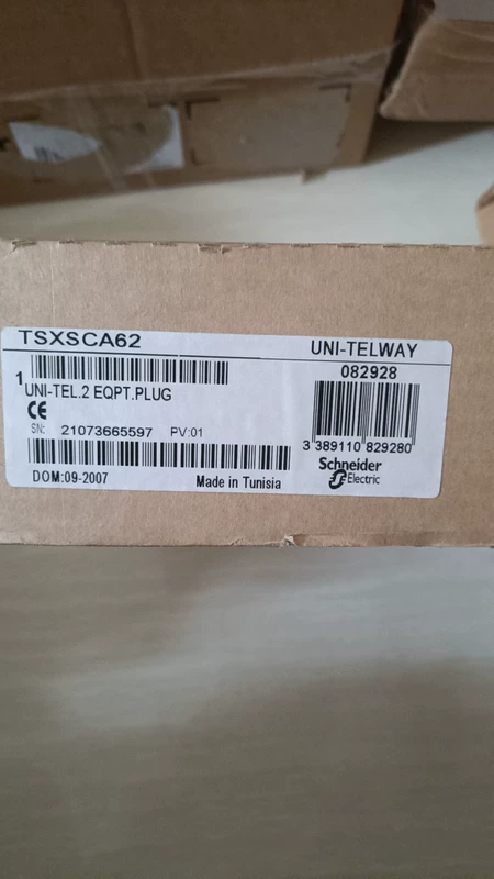 Schneider TSXSCA62 Communication Module for Industrial Networks