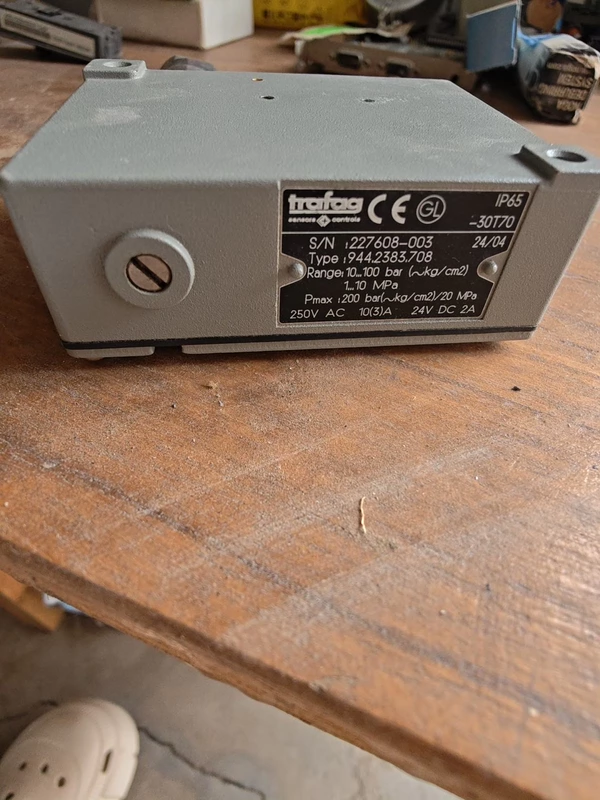 Trafag 944.2383.708 Pressure Sensor for Industrial